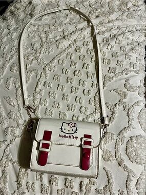 Mini Hello Kitty Crossbody Bag White & Red Sanrio Satchel Messenger Purse